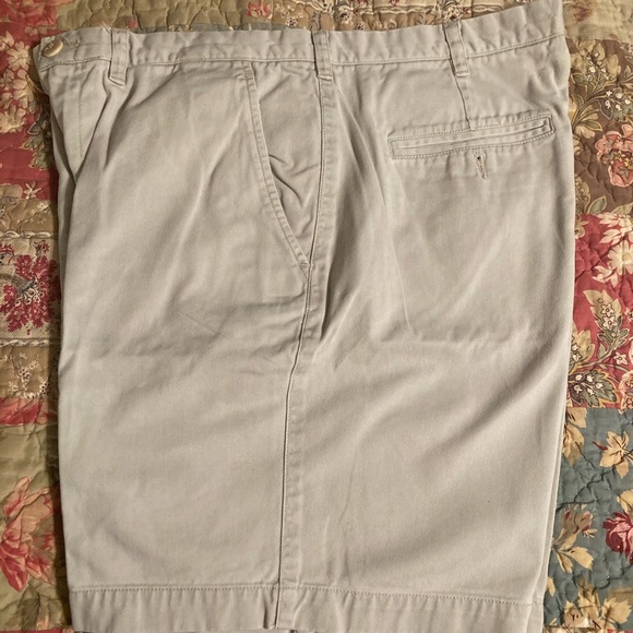 Mens Banana Republic Shorts Size 34 inseam 9” - Picture 2 of 3